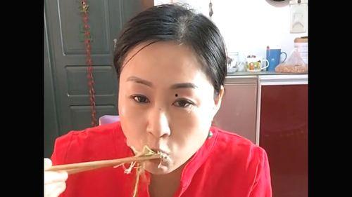 娱乐吃瓜酱网友,揭秘娱乐圈那些不为人知的幕后故事 第3张 娱乐吃瓜酱网友,揭秘娱乐圈那些不为人知的幕后故事 第3张